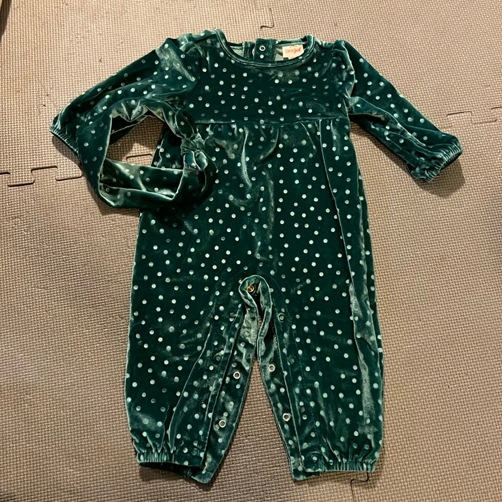 Cat & Jack Green Velvet Onesie and Headband. Size 6-9 months. Worn once!